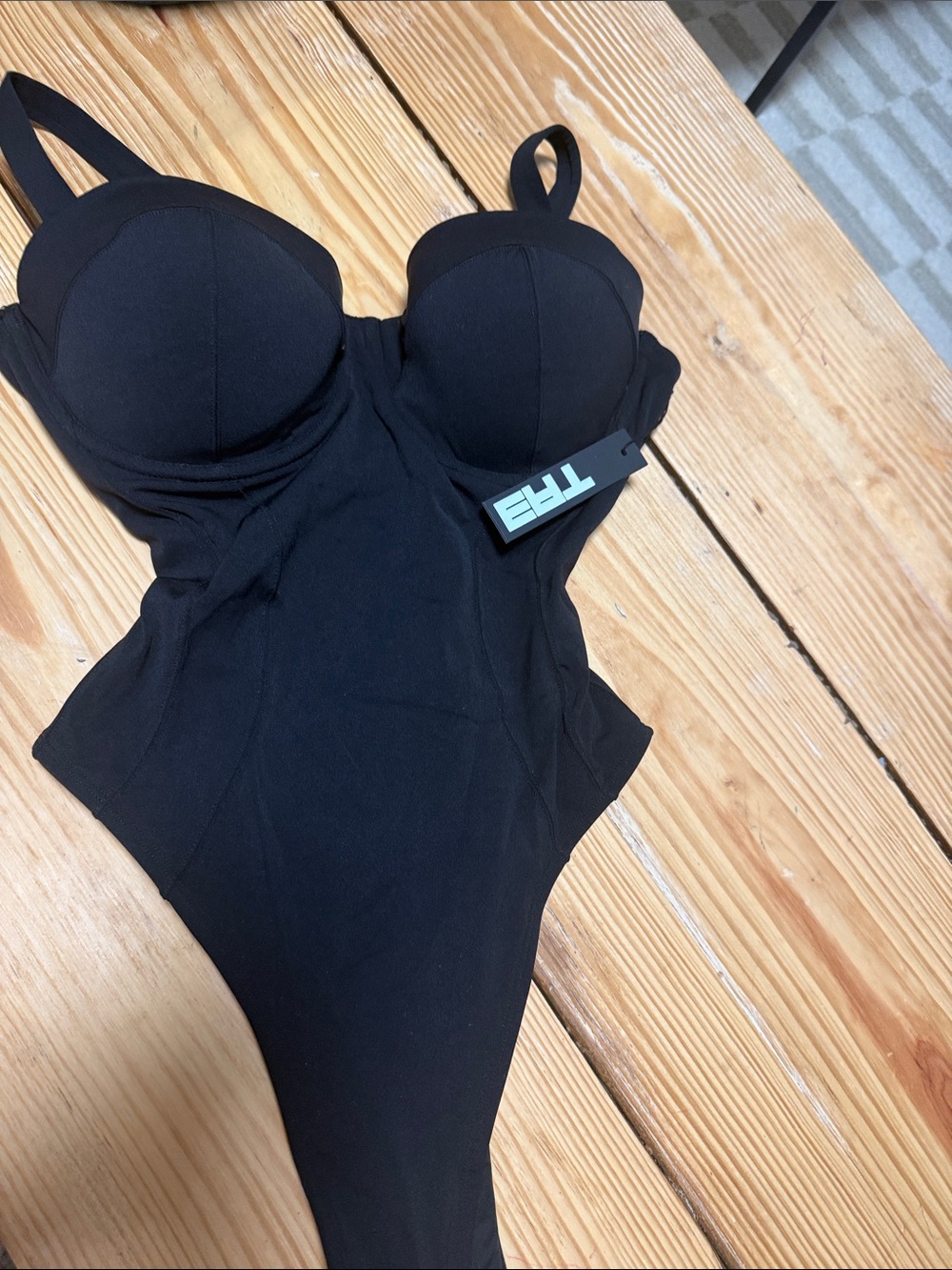 NWT  $175 TA3 SMALL REGULAR LONG HI CUP HI CUT LUSHY 7 Bin